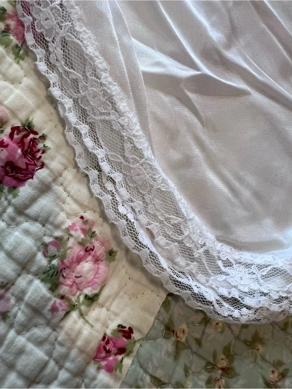 Vintage Mel-Lin White Lace Trim Half Slip Skirt High Side Slit Large L - Picture 4 of 6